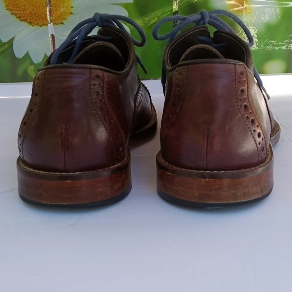 Aston Grey Men's leather Oxfords, 9.5,  Burgundy Brown, Pre-owned